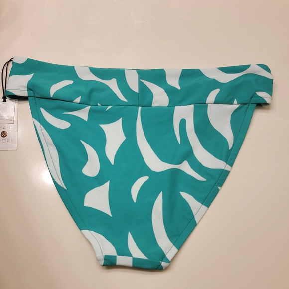 NWT  Swim Bottom. - Picture 2 of 2